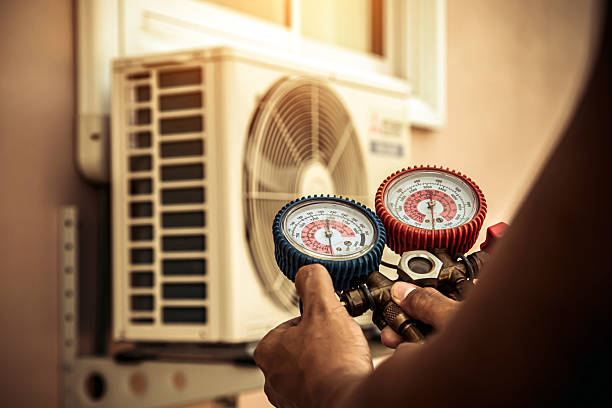 Professional Hvac Installation technician working in Linden, VA
